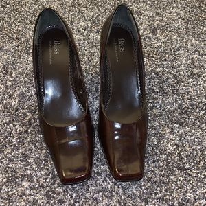 Bass brown leather square toe heels size 8.5M